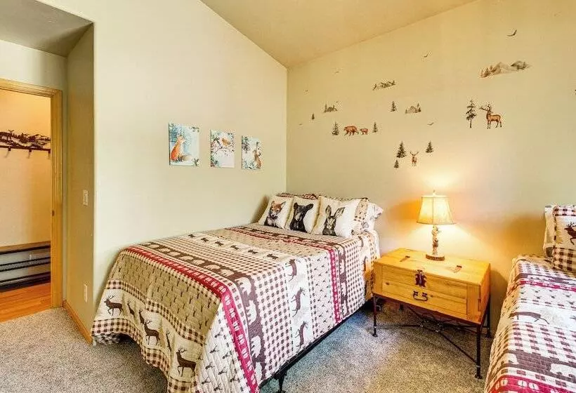 Walk To Rainbow Lake: Peaceful Cabin W/ Fire Pit