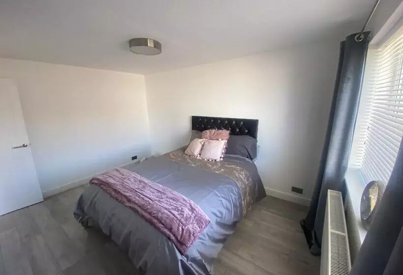 Cozy Coastal Bungalow In Prestatyn