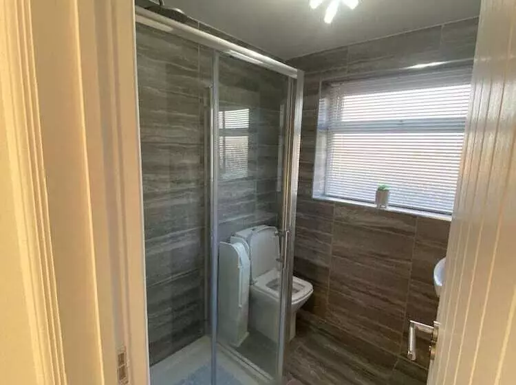 Cozy Coastal Bungalow In Prestatyn