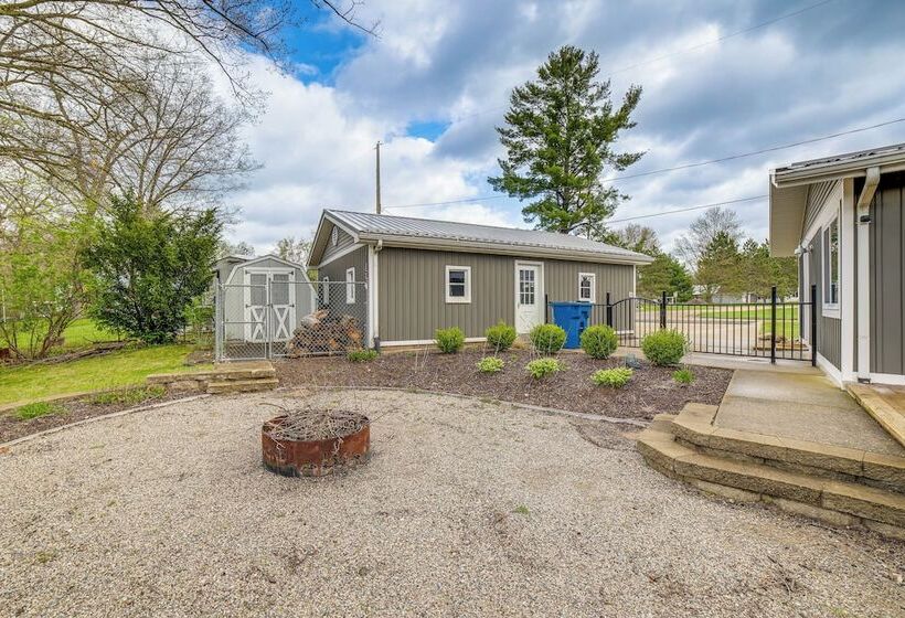 Croton Pond & Muskegon River Cottage W/ Boat Docks