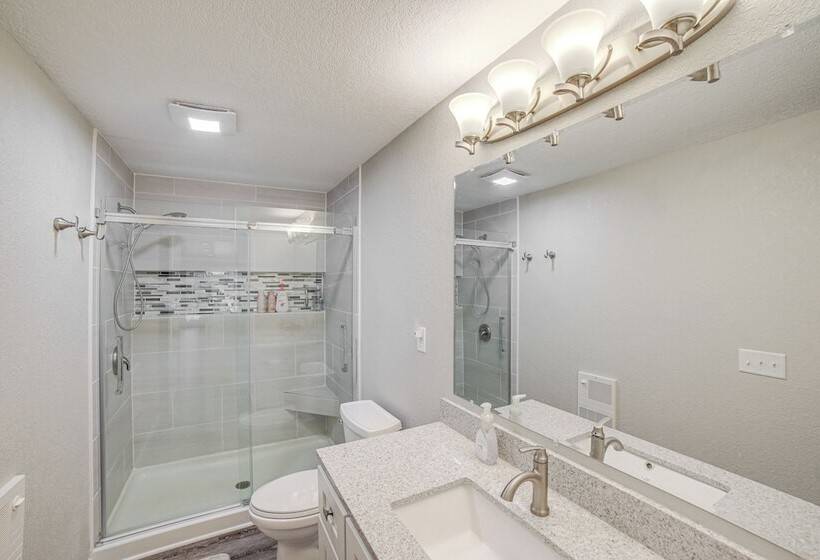 Croton Pond & Muskegon River Cottage W/ Boat Docks