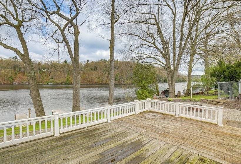 Croton Pond & Muskegon River Cottage W/ Boat Docks
