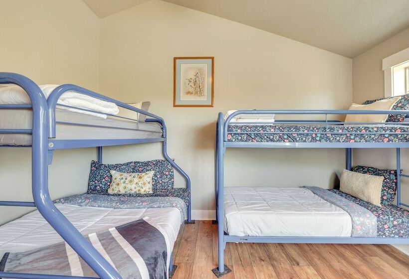 Donnelly Cabin W/ Hot Tub < 1 Mi To Boulder Creek!