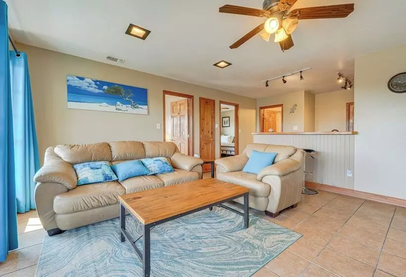 Family Friendly Fischer Home W/ Private Hot Tub!