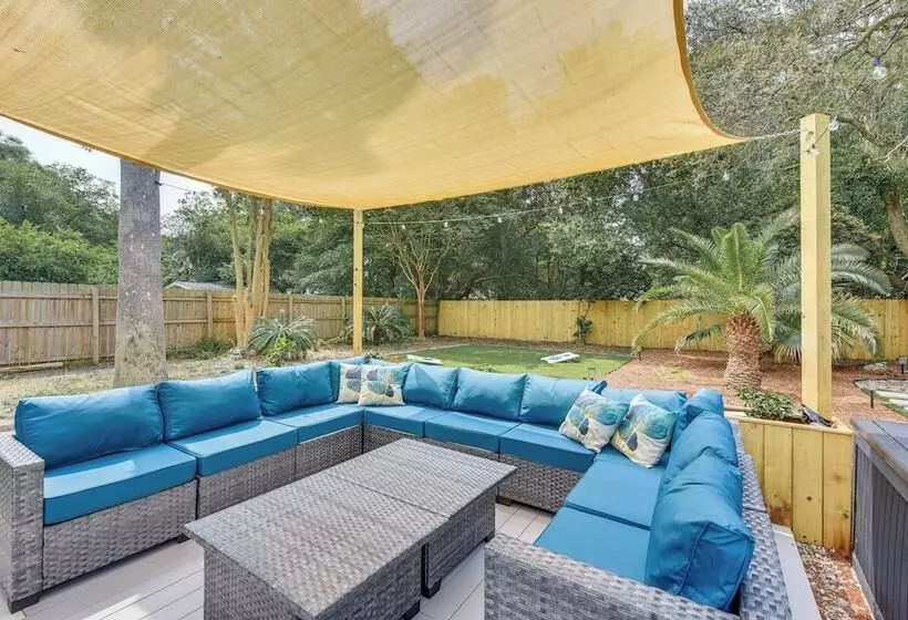 Fort Walton Beach Home: 3 Mi To Beach & Pier!