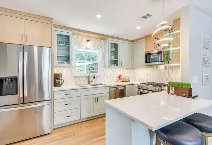 Fort Walton Beach Home: 3 Mi To Beach & Pier!