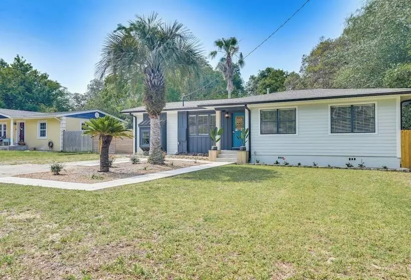 Fort Walton Beach Home: 3 Mi To Beach & Pier!