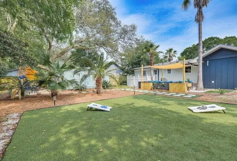 Fort Walton Beach Home: 3 Mi To Beach & Pier!