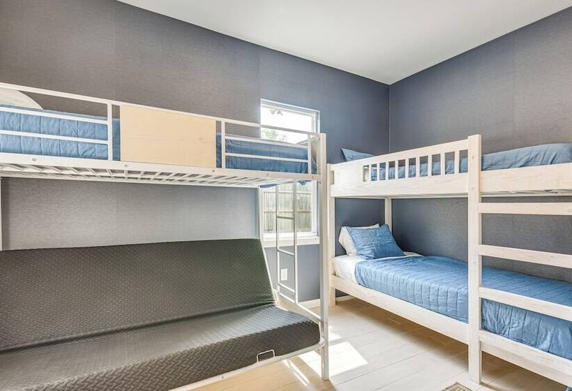 Fort Walton Beach Home: 3 Mi To Beach & Pier!