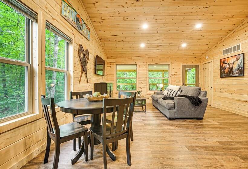 Hocking Hill Cabin Near Hiking: Dogs Welcome
