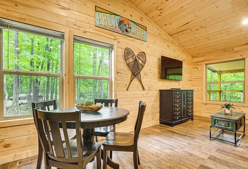 Hocking Hill Cabin Near Hiking: Dogs Welcome