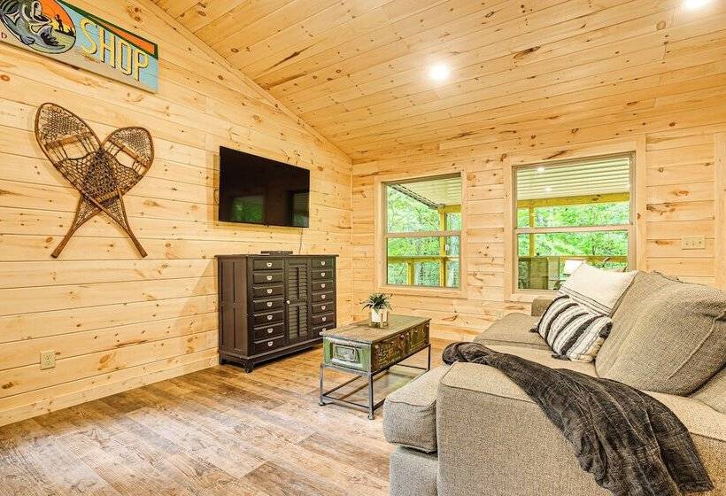 Hocking Hill Cabin Near Hiking: Dogs Welcome