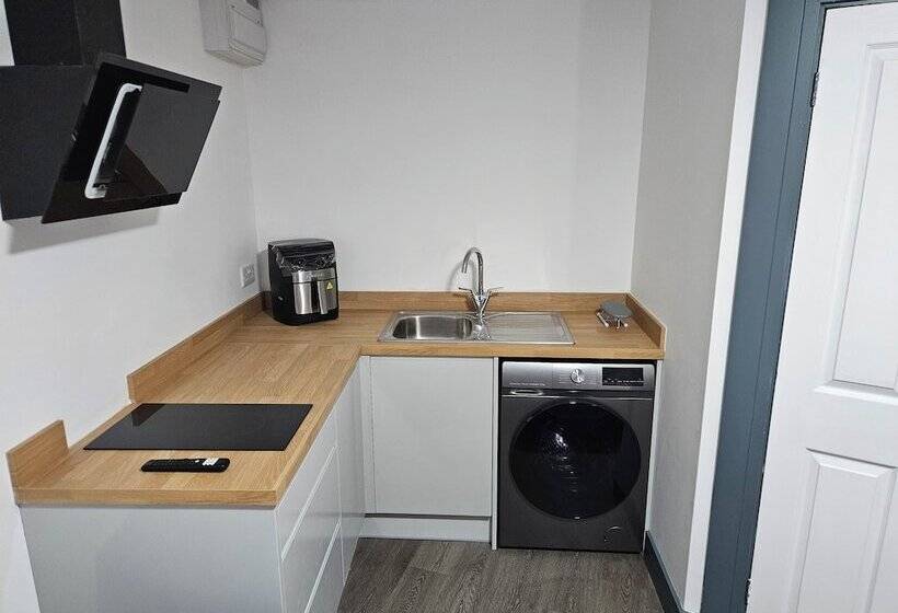 ホテル Don Valley Apartments