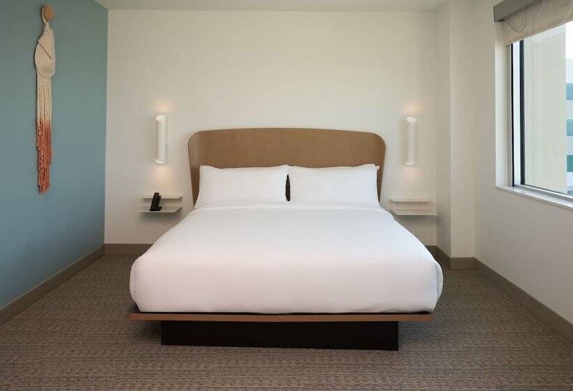 هتل Element Melbourne Oceanfront