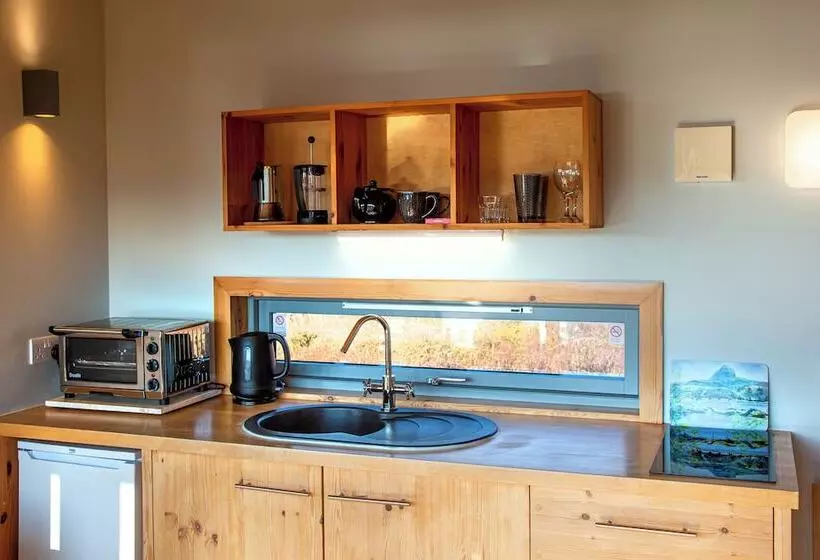 Hotelli Lazybed Accommodation