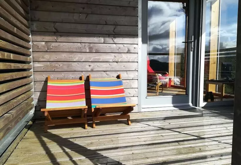 Hotelli Lazybed Accommodation