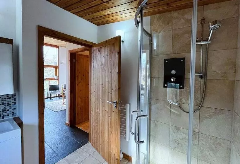Hotelli Lazybed Accommodation