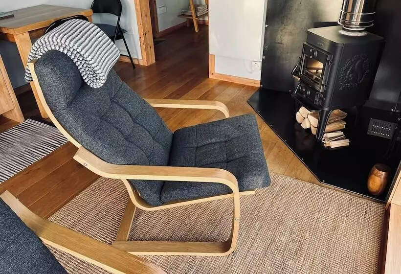 Hotelli Lazybed Accommodation