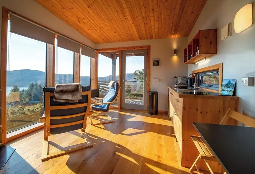 Hotelli Lazybed Accommodation