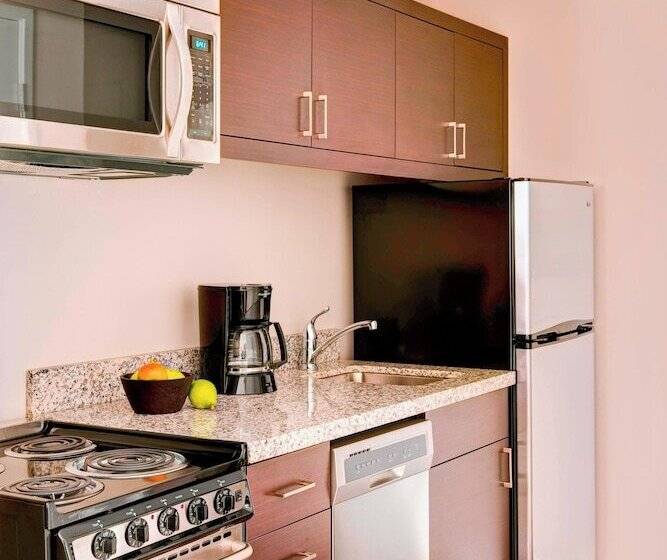 Отель Towneplace Suites By Marriott Stafford Sugar Land