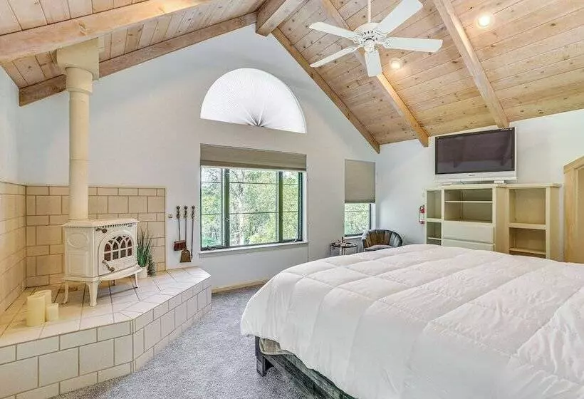 Idyllic Whitmore Retreat W/ On Site Pond!