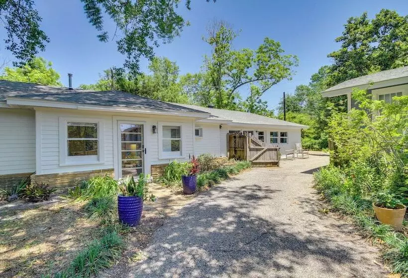 Long Beach Cottage, Walk To Beach & Downtown!