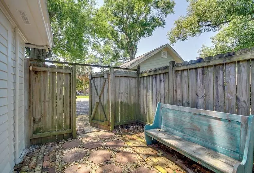 Long Beach Cottage, Walk To Beach & Downtown!