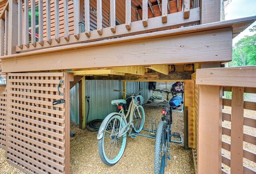 Murray Cabin W/ Hot Tub: Walk To Kentucky Lake!