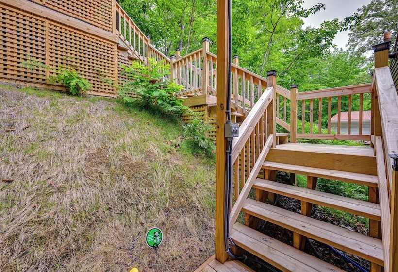 Murray Cabin W/ Hot Tub: Walk To Kentucky Lake!