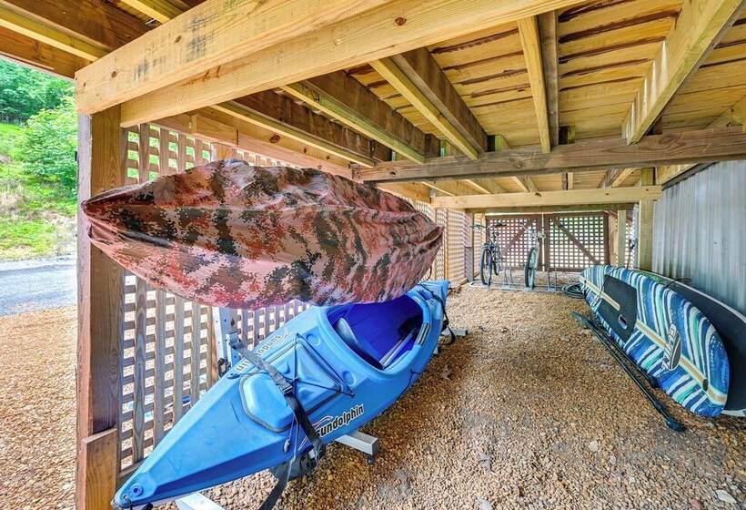 Murray Cabin W/ Hot Tub: Walk To Kentucky Lake!