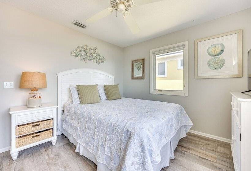 Oceanfront Ponte Vedra Beach Home W/ Deck & Views!