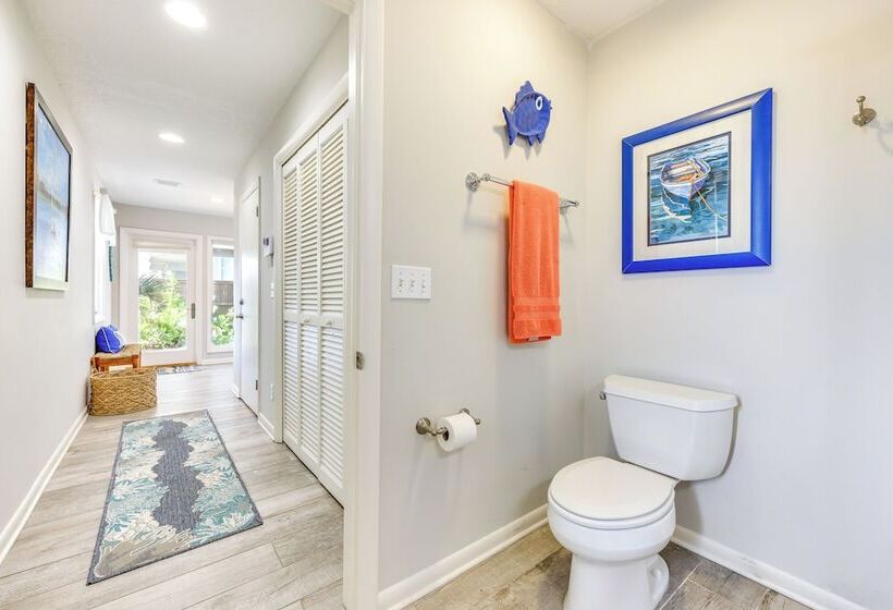 Oceanfront Ponte Vedra Beach Home W/ Deck & Views!