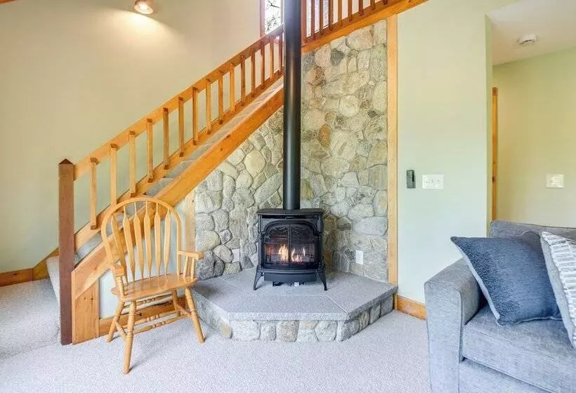 Peaceful Conway Home W/ Fire Pit & Grill