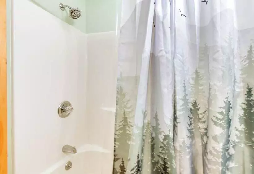 Peaceful Conway Home W/ Fire Pit & Grill