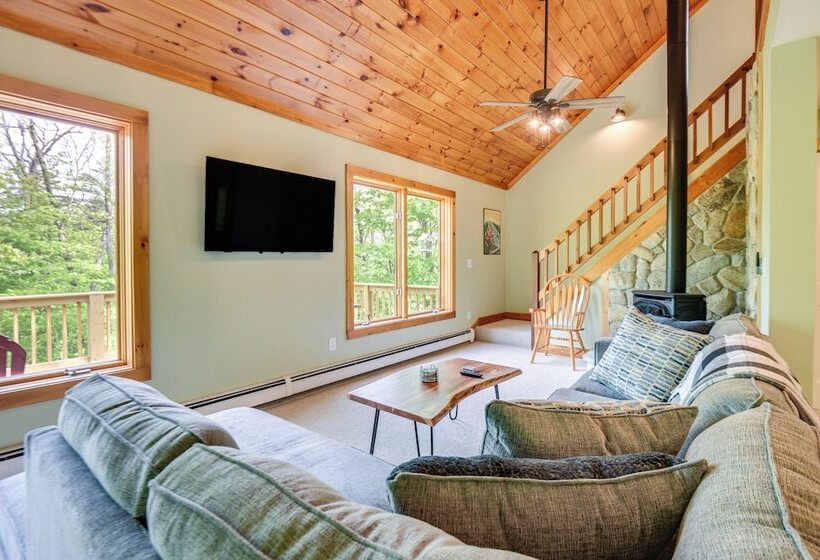 Peaceful Conway Home W/ Fire Pit & Grill