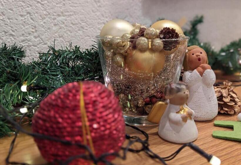 پانسیون Room In Guest Room 2 Room Apartment With Its Own Kitchen And Bathroom