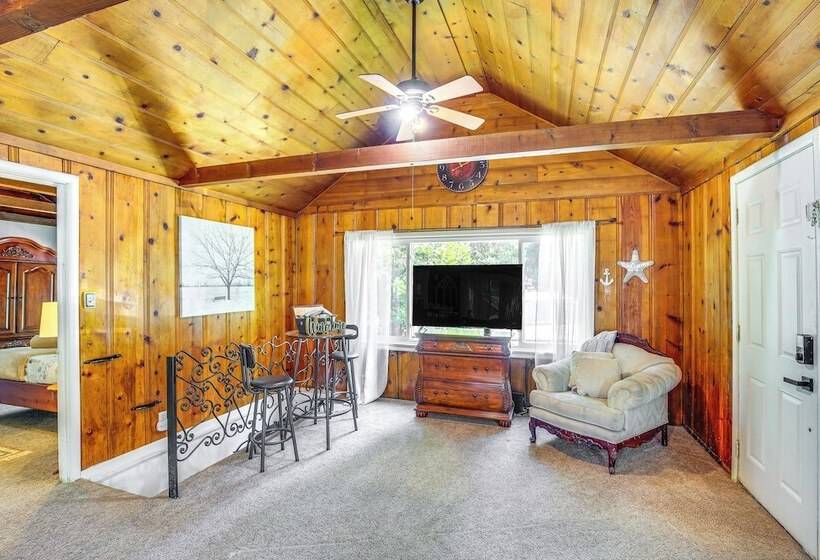 Pet Friendly California Abode W/ Fenced In Yard!