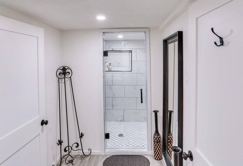 Pet Friendly California Abode W/ Fenced In Yard!