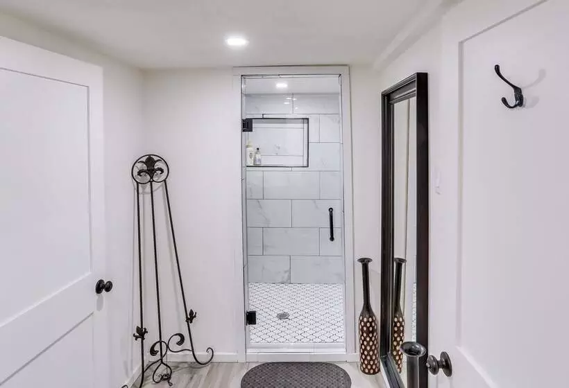 Pet Friendly California Abode W/ Fenced In Yard!