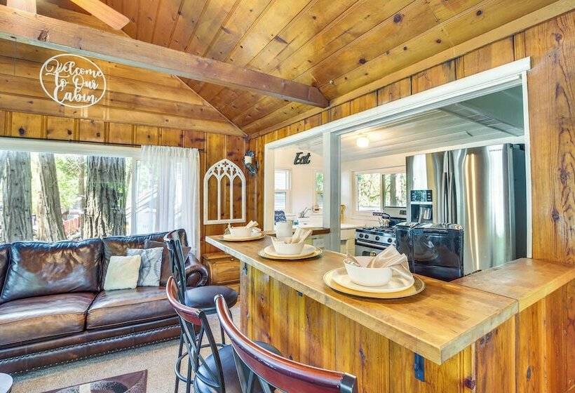 Pet Friendly California Abode W/ Fenced In Yard!