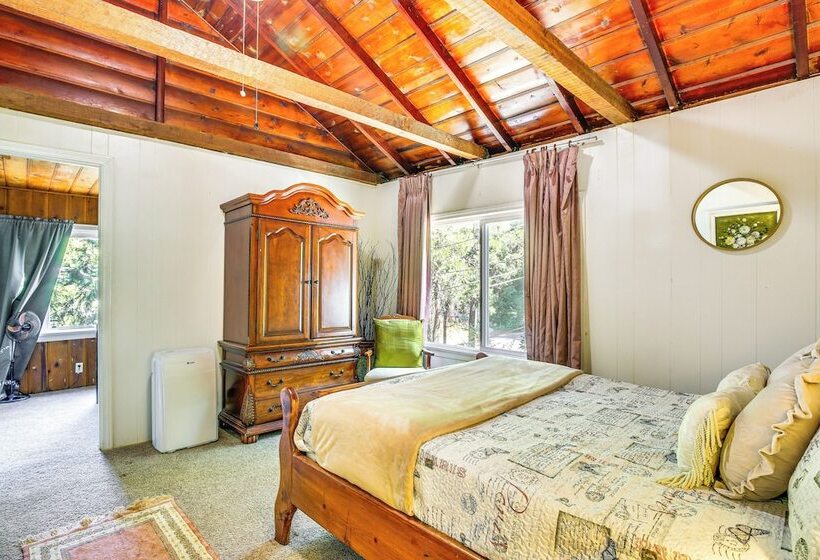 Pet Friendly California Abode W/ Fenced In Yard!