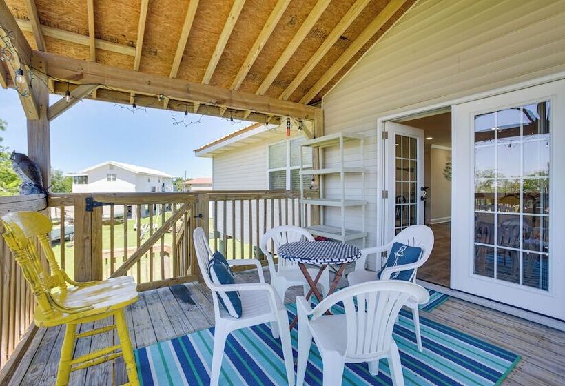 Port Sulphur Retreat W/ 2 Balconies & Bayou Access