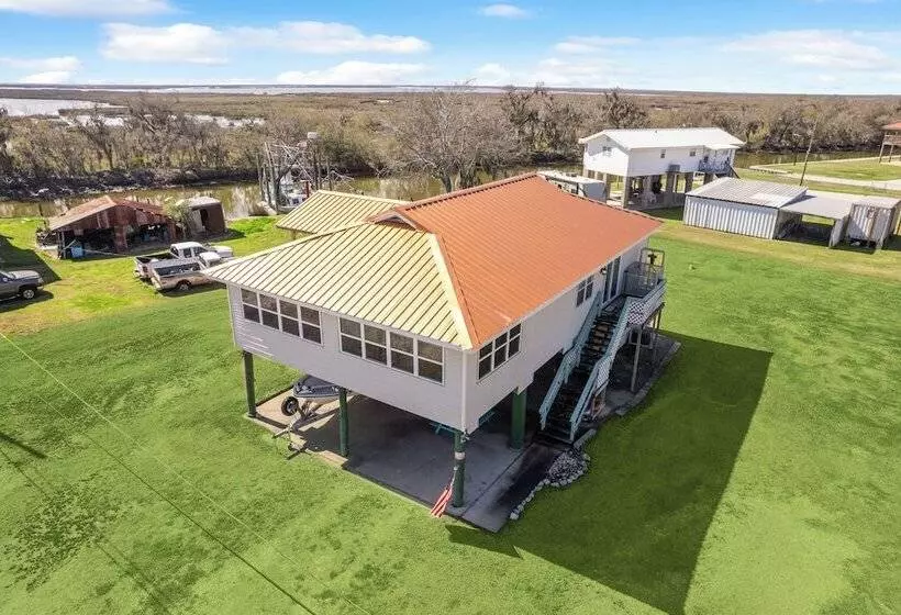 Port Sulphur Retreat W/ 2 Balconies & Bayou Access