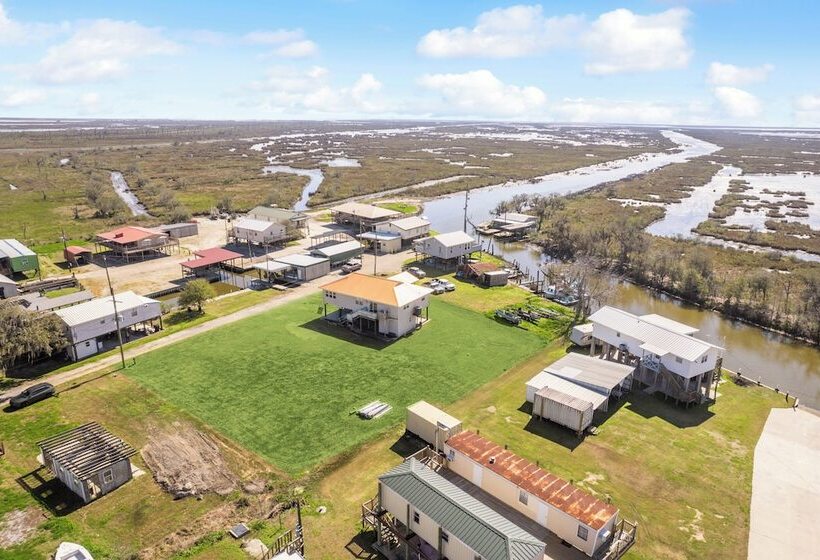 Port Sulphur Retreat W/ 2 Balconies & Bayou Access