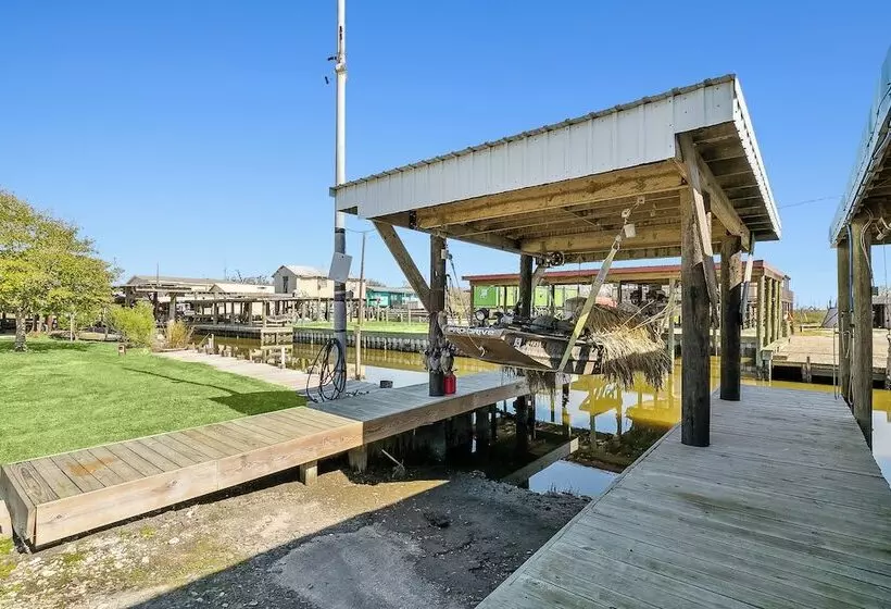 Port Sulphur Retreat W/ 2 Balconies & Bayou Access