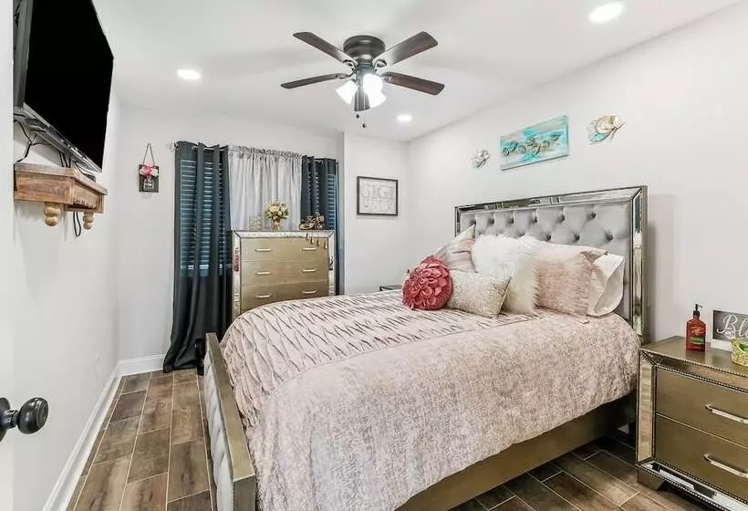 Port Sulphur Retreat W/ 2 Balconies & Bayou Access