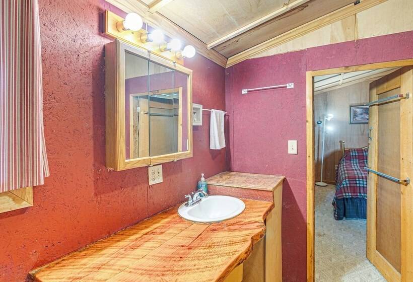 Reidsville Riverfront Cabin W/ Deck & Bbq Grill!