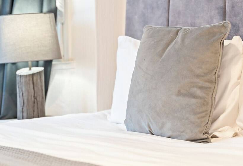 اقامتگاه Spacious 3 Bed House In Birmingham