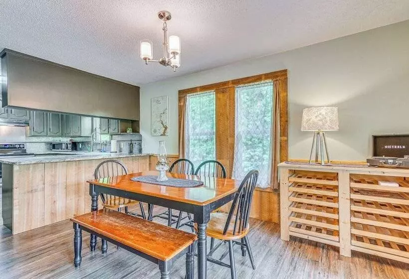 Riverfront Milton Cabin W/ Boat Ramp & Dock!