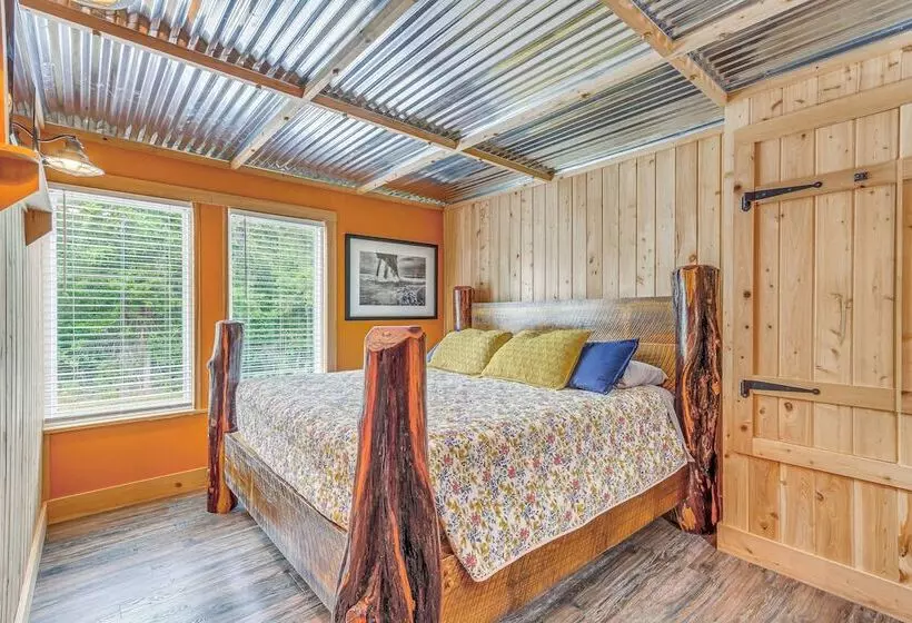 Riverfront Milton Cabin W/ Boat Ramp & Dock!